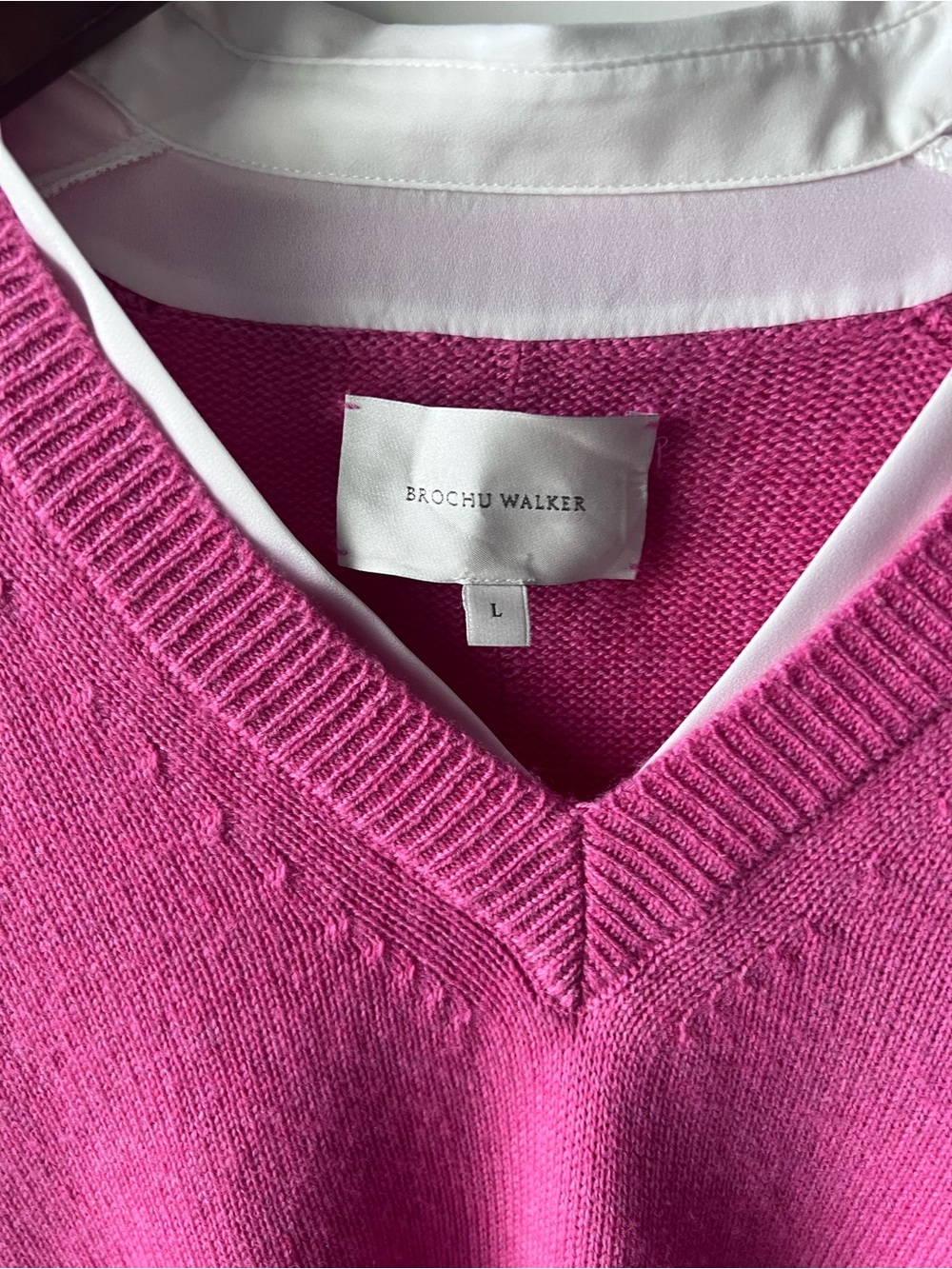 Brochu Walker Pink V-Neck Cashmere Blend Sweater - Picture 4 of 5